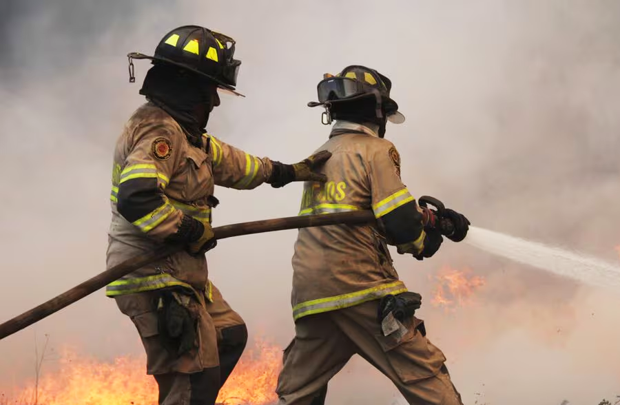 Nueva Tecnología en Trajes para Bomberos